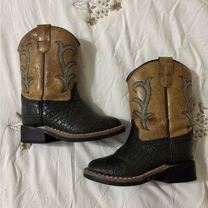 Old West Tan and Black Cowboy Boots